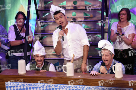 TV-Show 'Dirndl! Fertig! Los! Die Oktoberfestshow 2017' in München