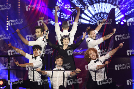 TV-Show 'Dirndl! Fertig! Los! Die Oktoberfestshow 2017' in München