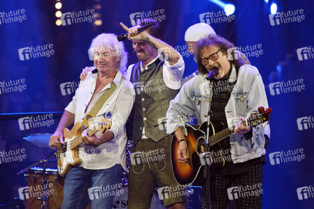 TV-Show 'Dirndl! Fertig! Los! Die Oktoberfestshow 2017' in München