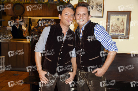 TV-Show 'Dirndl! Fertig! Los! Die Oktoberfestshow 2017' in München