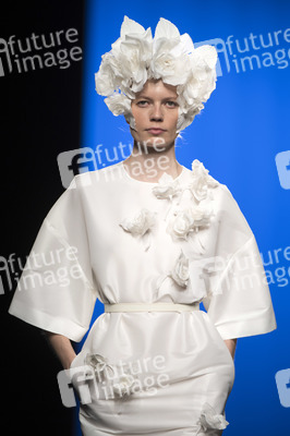 Alvarno y The 2nd Skin Co Fashion Show auf der Mercedes-Benz Fashion Week Madrid SS 2018