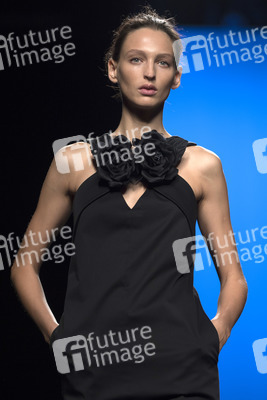 Alvarno y The 2nd Skin Co Fashion Show auf der Mercedes-Benz Fashion Week Madrid SS 2018
