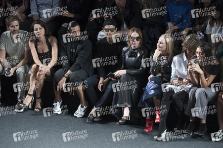 Custo Barcelona Fashion Show auf der Mercedes-Benz Fashion Week Madrid SS 2018
