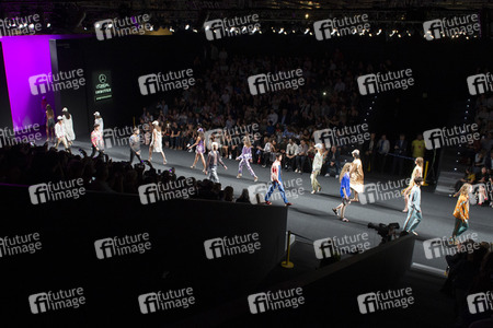 Custo Barcelona Fashion Show auf der Mercedes-Benz Fashion Week Madrid SS 2018