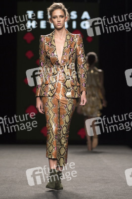 Teresa Helbig Fashion Show auf der Mercedes-Benz Fashion Week Madrid SS 2018