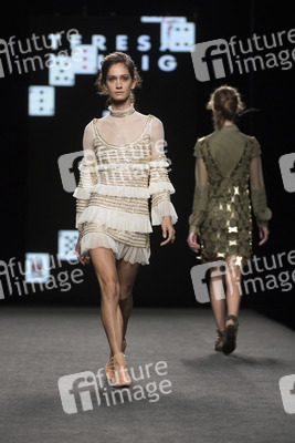 Teresa Helbig Fashion Show auf der Mercedes-Benz Fashion Week Madrid SS 2018