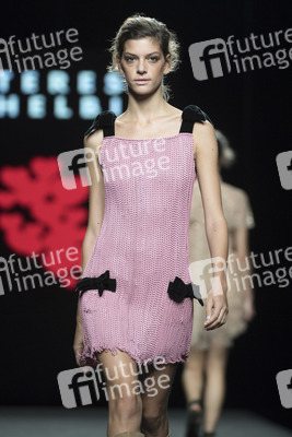 Teresa Helbig Fashion Show auf der Mercedes-Benz Fashion Week Madrid SS 2018
