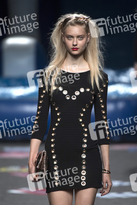 Maya Hansen Fashion Show auf der Mercedes-Benz Fashion Week Madrid SS 2018