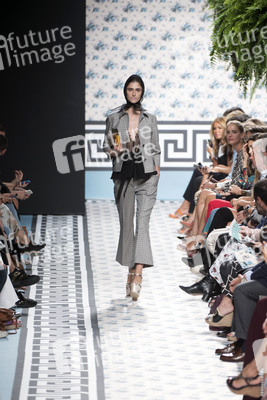 Jorge Vazquez Fashion Show auf der Mercedes-Benz Fashion Week Madrid SS 2018