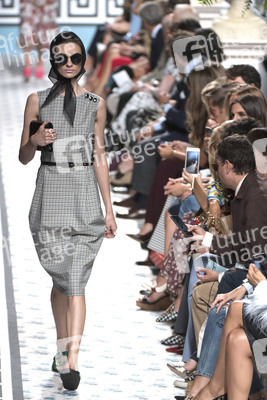 Jorge Vazquez Fashion Show auf der Mercedes-Benz Fashion Week Madrid SS 2018