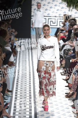 Jorge Vazquez Fashion Show auf der Mercedes-Benz Fashion Week Madrid SS 2018