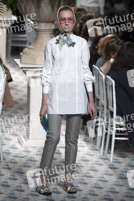 Jorge Vazquez Fashion Show auf der Mercedes-Benz Fashion Week Madrid SS 2018