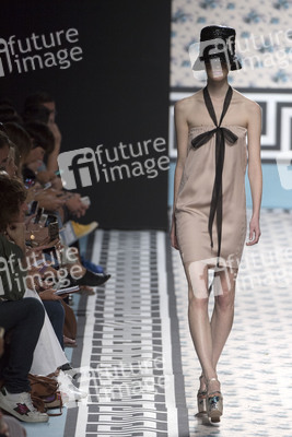 Jorge Vazquez Fashion Show auf der Mercedes-Benz Fashion Week Madrid SS 2018