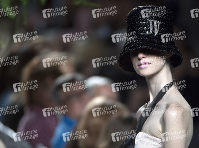 Jorge Vazquez Fashion Show auf der Mercedes-Benz Fashion Week Madrid SS 2018