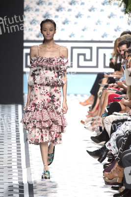 Jorge Vazquez Fashion Show auf der Mercedes-Benz Fashion Week Madrid SS 2018