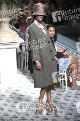 Jorge Vazquez Fashion Show auf der Mercedes-Benz Fashion Week Madrid SS 2018