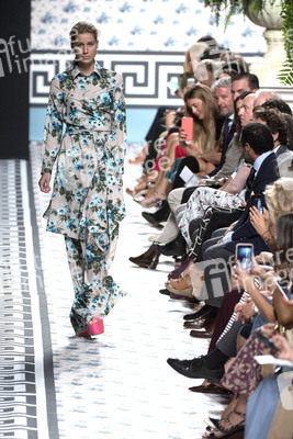 Jorge Vazquez Fashion Show auf der Mercedes-Benz Fashion Week Madrid SS 2018