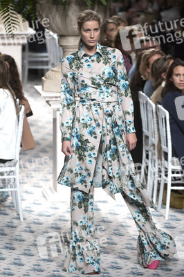 Jorge Vazquez Fashion Show auf der Mercedes-Benz Fashion Week Madrid SS 2018