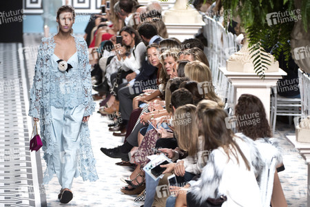 Jorge Vazquez Fashion Show auf der Mercedes-Benz Fashion Week Madrid SS 2018
