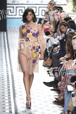 Jorge Vazquez Fashion Show auf der Mercedes-Benz Fashion Week Madrid SS 2018