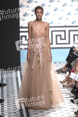 Jorge Vazquez Fashion Show auf der Mercedes-Benz Fashion Week Madrid SS 2018