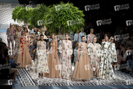 Jorge Vazquez Fashion Show auf der Mercedes-Benz Fashion Week Madrid SS 2018