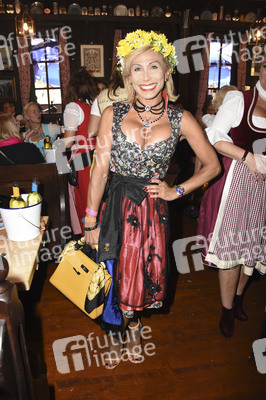 2. Charity Lunch zugunsten von 'Frohes Herz e.V.' beim Oktoberfest 2017 in München