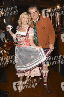 2. Charity Lunch zugunsten von 'Frohes Herz e.V.' beim Oktoberfest 2017 in München