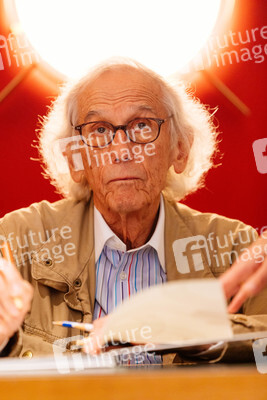 Autogrammstunde von Christo in Köln