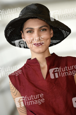 Exklusives Photoshooting mit Soho Rezanejad, San Sebastian Film Festival 2017