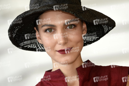 Exklusives Photoshooting mit Soho Rezanejad, San Sebastian Film Festival 2017