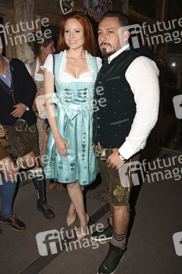In der Käfer Wiesn-Schänke auf dem Oktoberfest 2017 in München