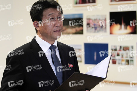 Pressekonferenz mit Kim Hyok Chol in Madrid