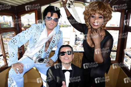 Photocall zur Muscial-Tournee mit Tina Turner, Elvis und Falco auf dem Oktoberfest in München