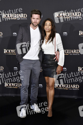 Musicalpremiere 'Bodyguard' in Stuttgart