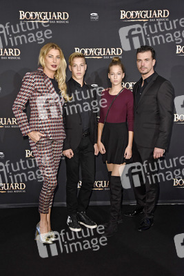 Musicalpremiere 'Bodyguard' in Stuttgart