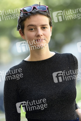 Exklusives Photoshooting mit Pauline Etienne, San Sebastian Film Festival 2017