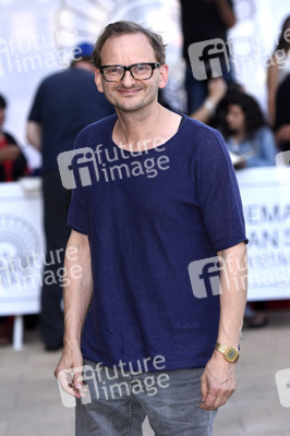 Ankunft von Milan Peschel auf dem San Sebastian Film Festival 2017
