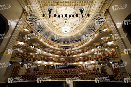 Rundgang in der Staatsoper Unter den Linden in Berlin