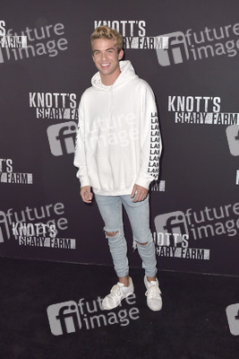 Knott's Scary Farm & Instagram's Celebrity Night in Buena Park