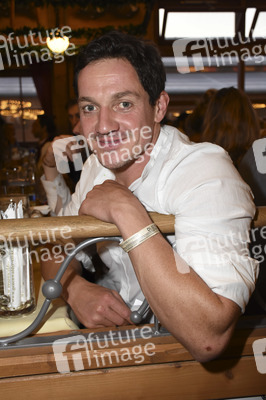 In Kufflers Weinzelt auf dem Oktoberfest  2017 in München