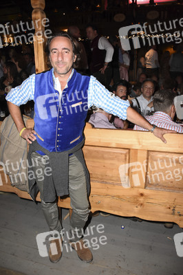 In Kufflers Weinzelt auf dem Oktoberfest  2017 in München