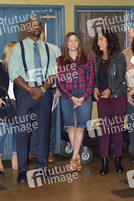 Celebration am Set zur 99. Episode 'Brooklyn Nine-Nine' in Studio City