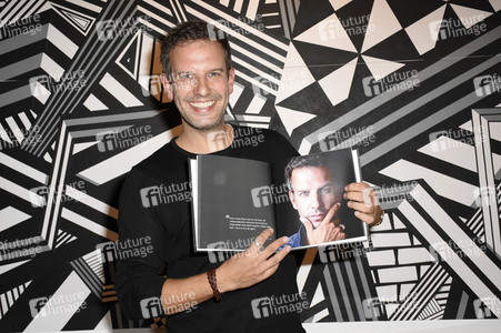 Vernissage 'We are all the same!' in München
