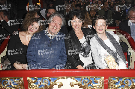 Premiere des Jubiläumprogramms von Roncalli '40 Jahre Reise zum Regenbogen' in München