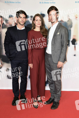 Filmpremiere 'Die Unsichtbaren - Wir wollen leben' in Berlin
