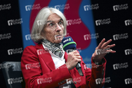 Donna Leon und Annett Renneberg beim lit.Cologne Spezial 2017 in Köln