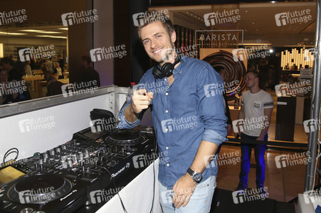 2. Late Night Shopping Party in Hamburg