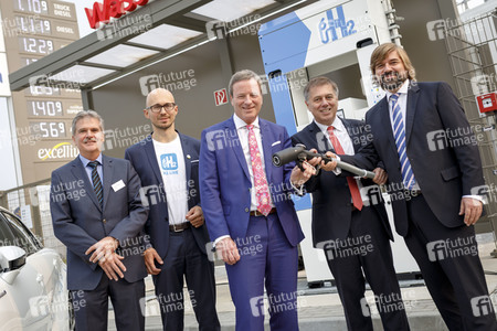 Eröffnung einer Wasserstoff-Tankstelle in Köln
