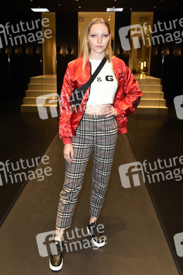 Store-Opening 'Red Carpet Ready' by Shan Rahimkhan in Berlin